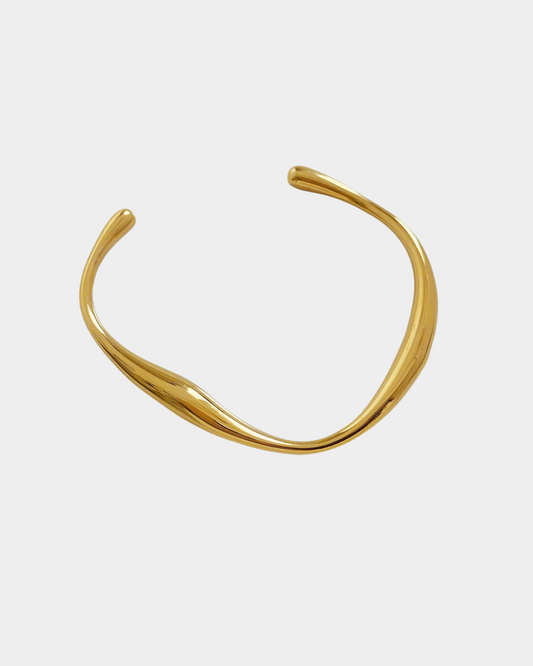 Wave bracelet in gold